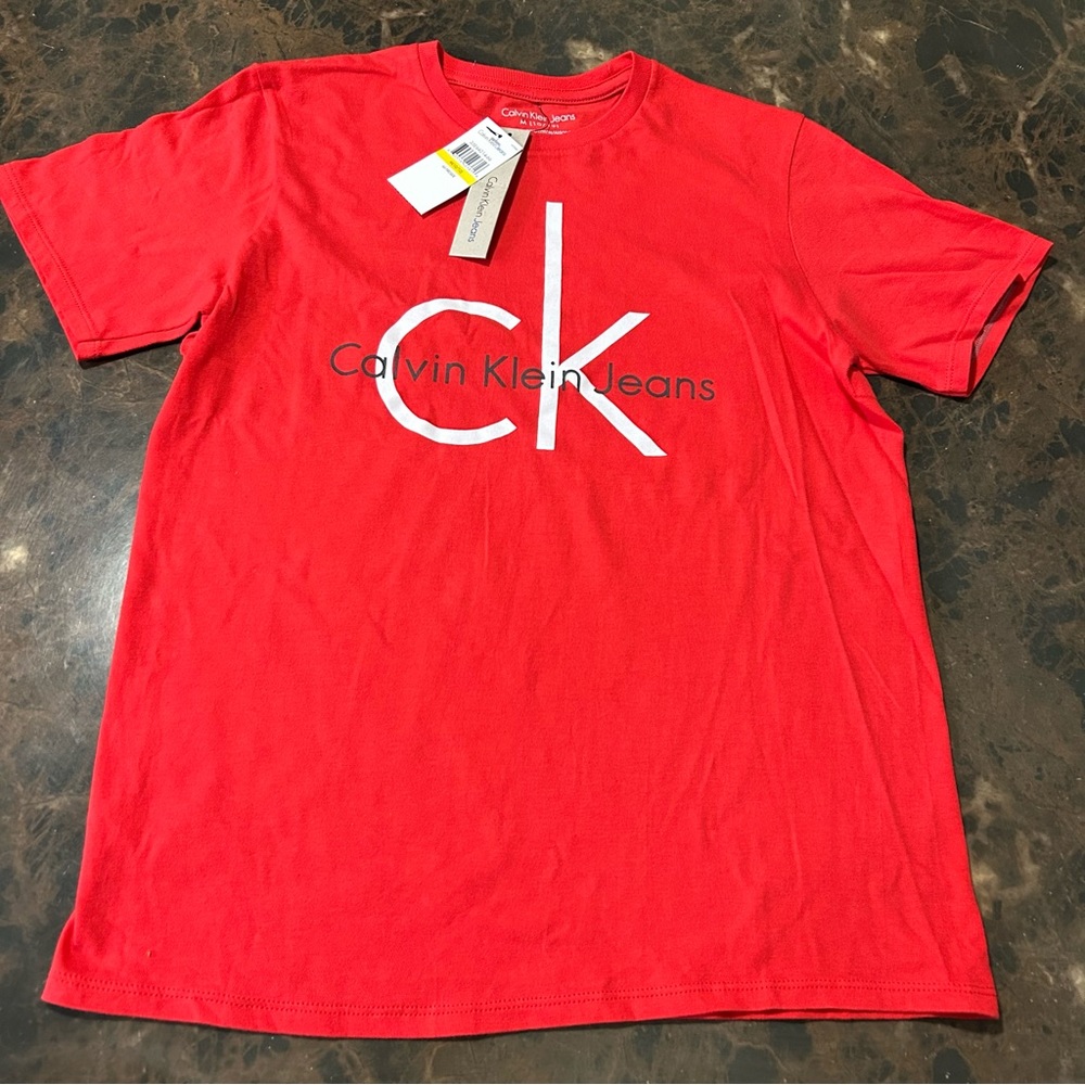 COPY - Women Calvin Klein  size M  Logo Graphic T-Shirt Red